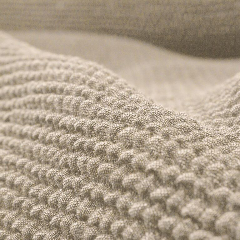 kreslo s drevenými rúčkami (š. 50 - 80 cm) - galéria #1